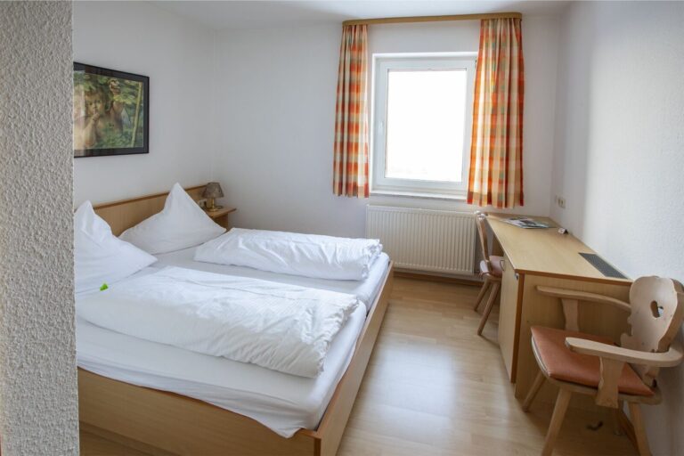 Zimmer-mit-Dusch_2F7A8094